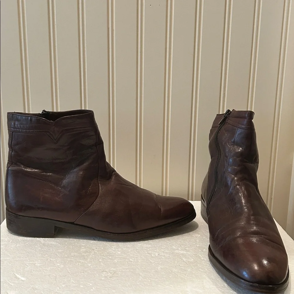 Bally fine Italian Leather ZipUp faux fur lined Ankle Boots men’s size 9 brown